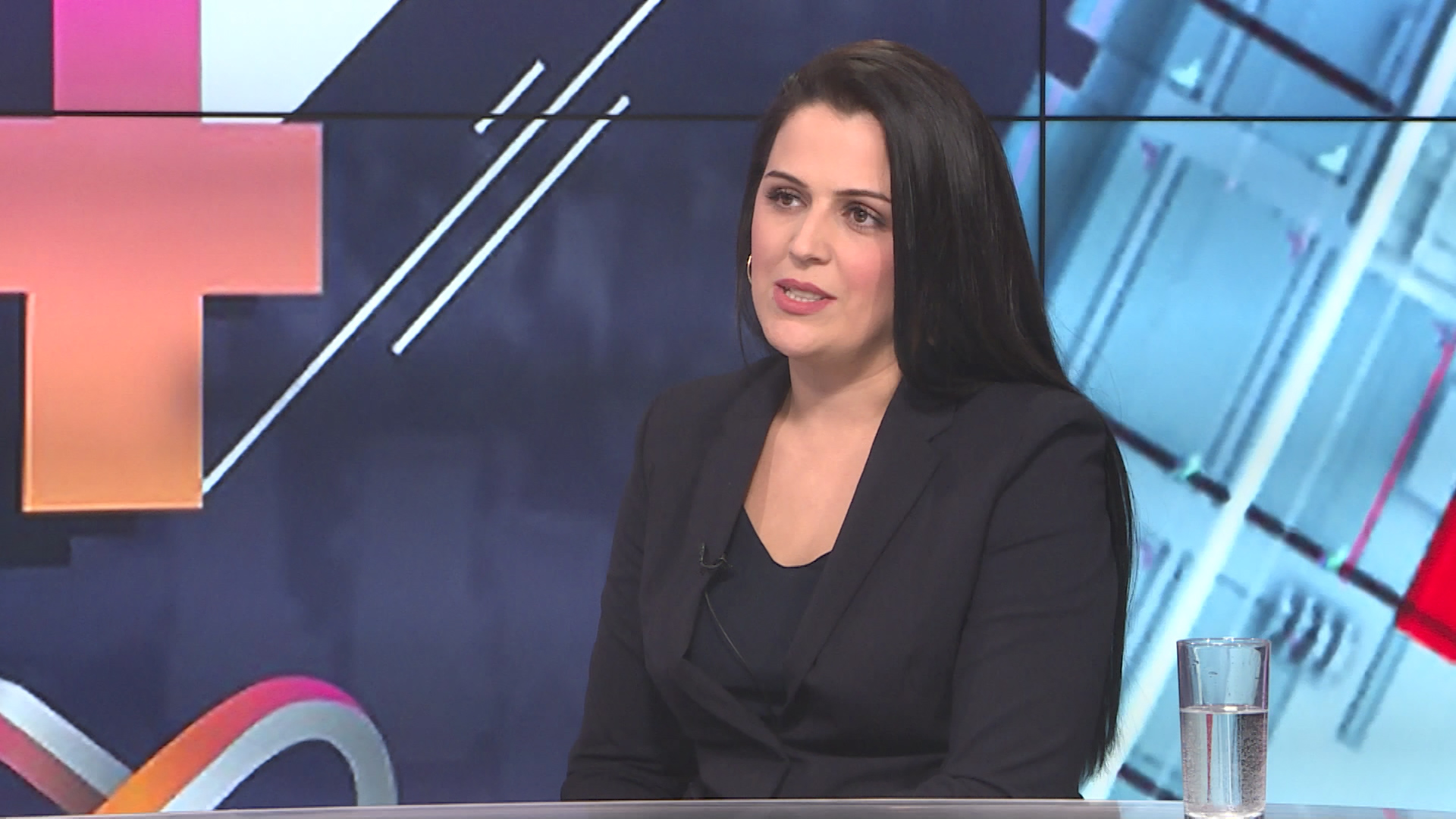 SA-NERAD PARALAMENT BIH PKG-19-TJD-1(20191021-172004127).00_02_38_14.Still009