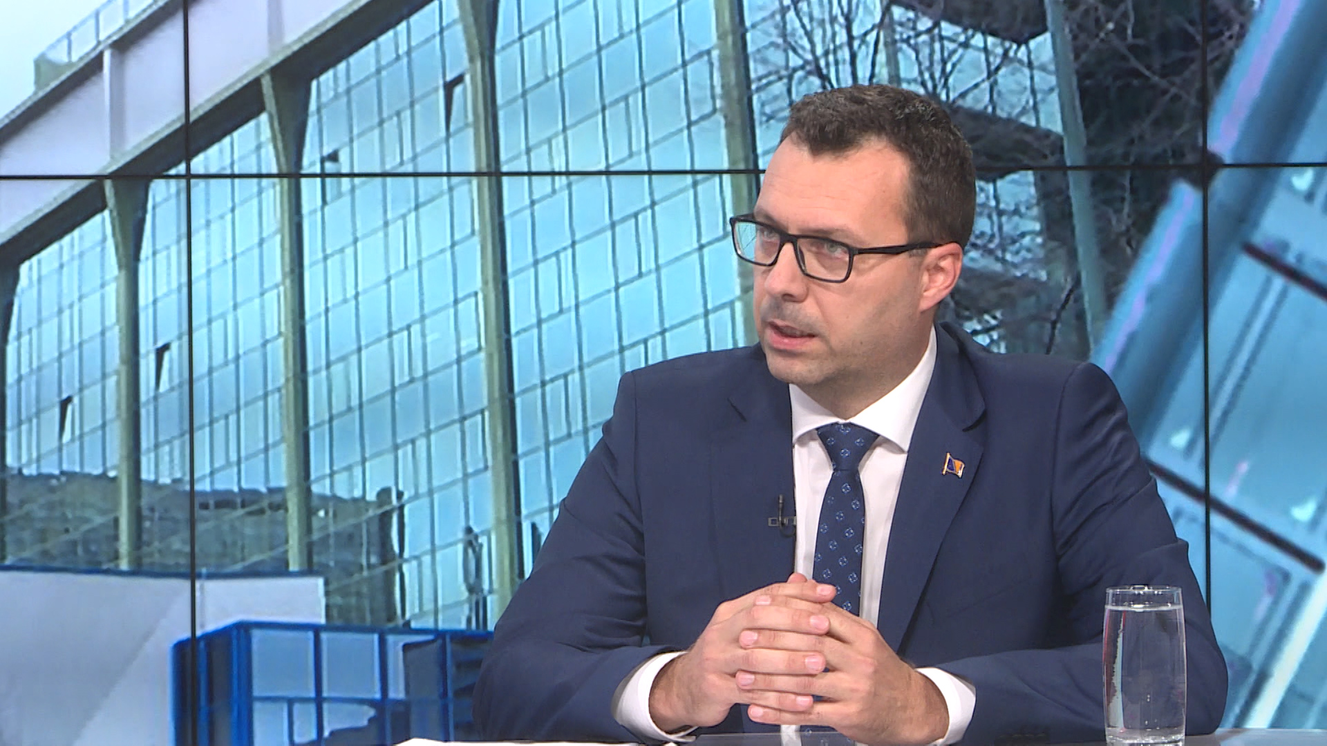 sa-nermin dzindzic-clf-160919.00_03_52_00.Still001