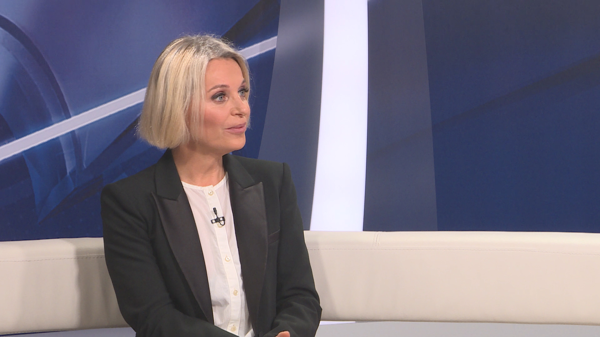 sa-niki bedi-clf.18_37_06_12.Still001