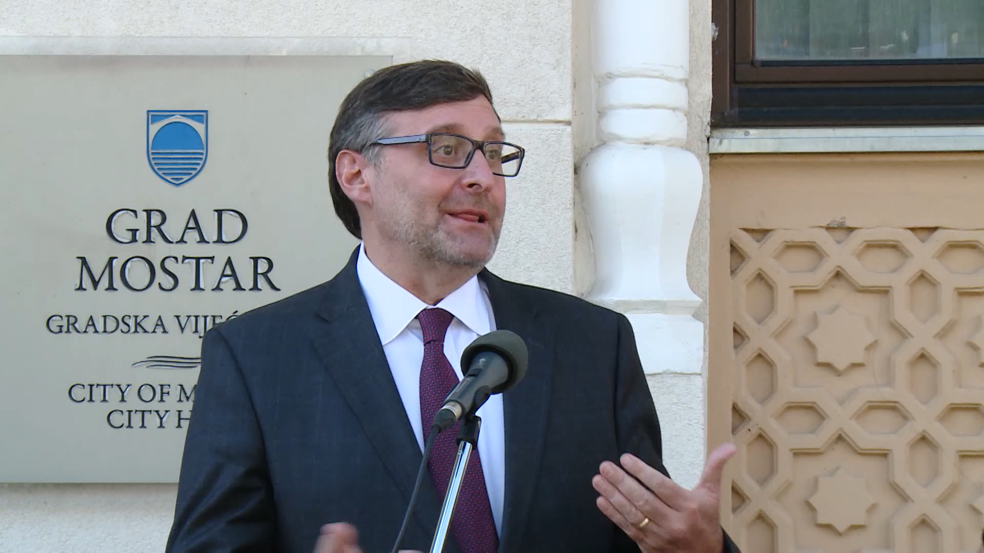 SA-PALMER U MOSTARU PKG-ADB-1(20200910-162703815).00_00_03_11.Still001