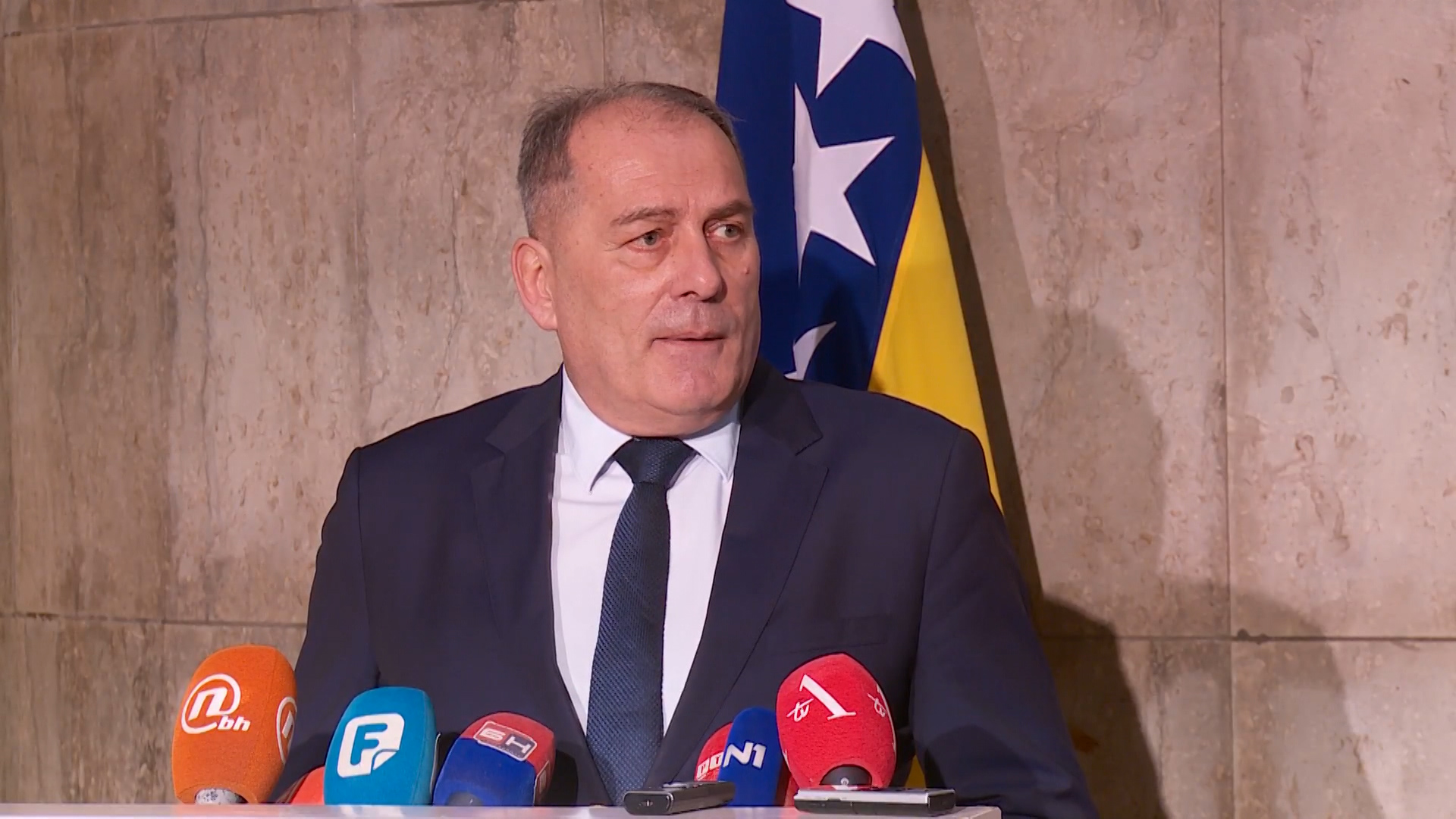 sa-parlament izjave 2-160120-ads-wmt.13_39_20_18.Still001