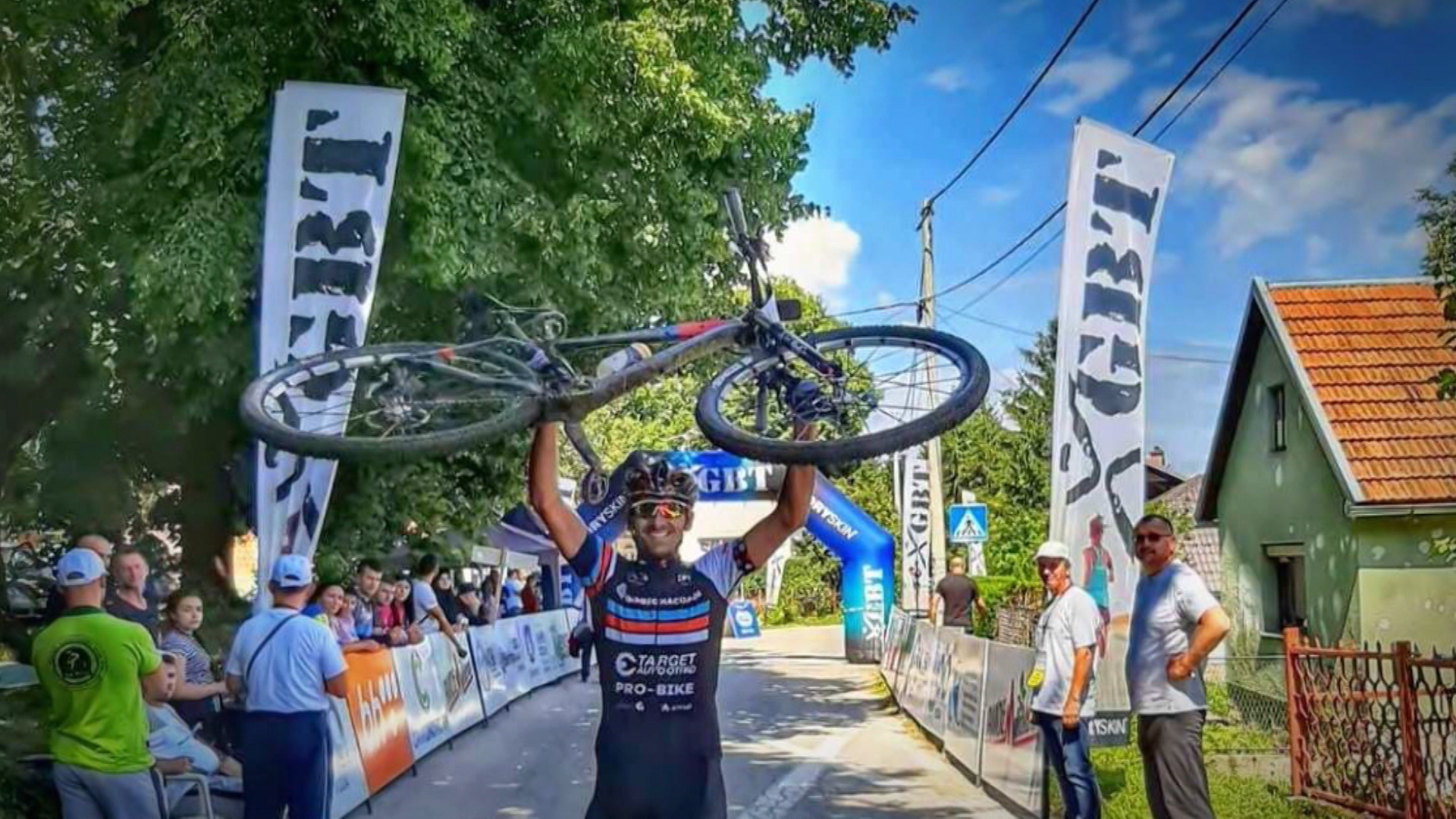 SA-PKG-VEDO BIKE-SEM-1(20201011-154353931).mxf.00_00_38_17.Still001