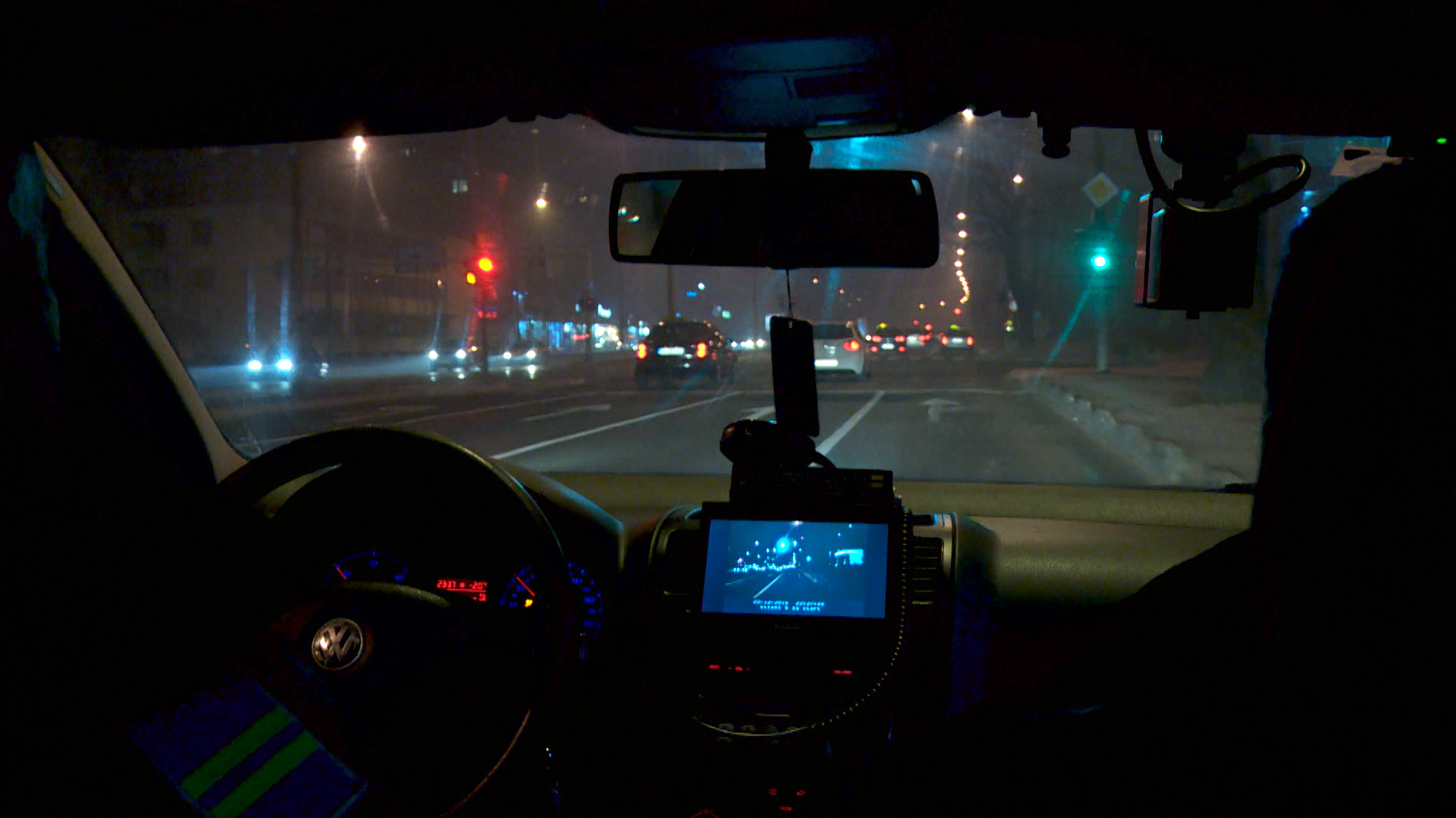 sa-policijska patrola-ads-7(20161210-120259087).Still004