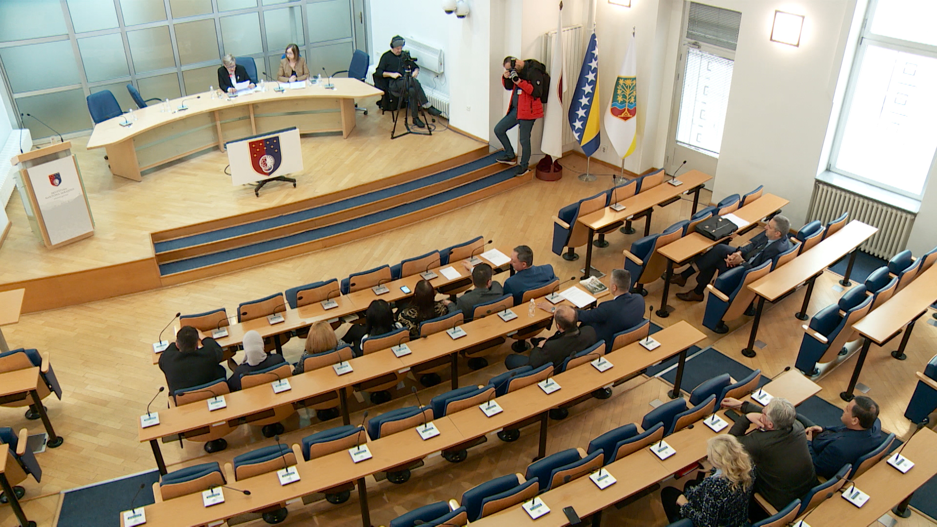 SA-POLITICARI O VLADI KS PKG-ADS(20191230-181143880).00_02_44_16.Still002