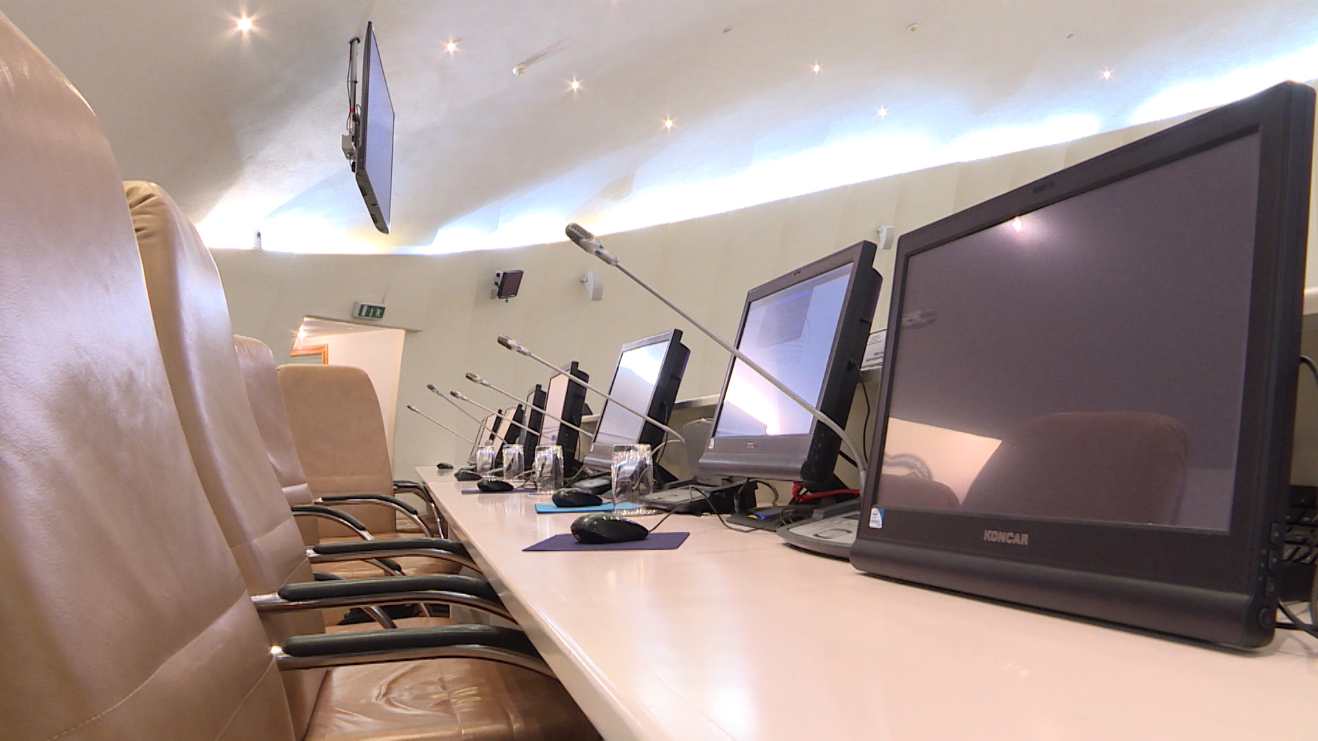 SA-POLITIKA I ANP-SNM-1(20191116-175457232).00_02_16_06.Still001