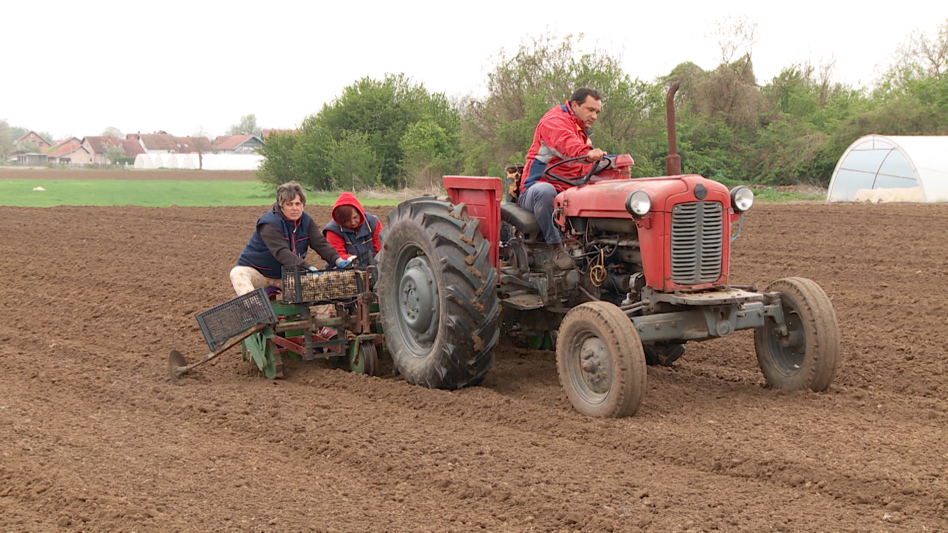 SA-POLJOPRIVREDA PKG-ALT-1(20190412-173253391).00_00_05_15.Still002