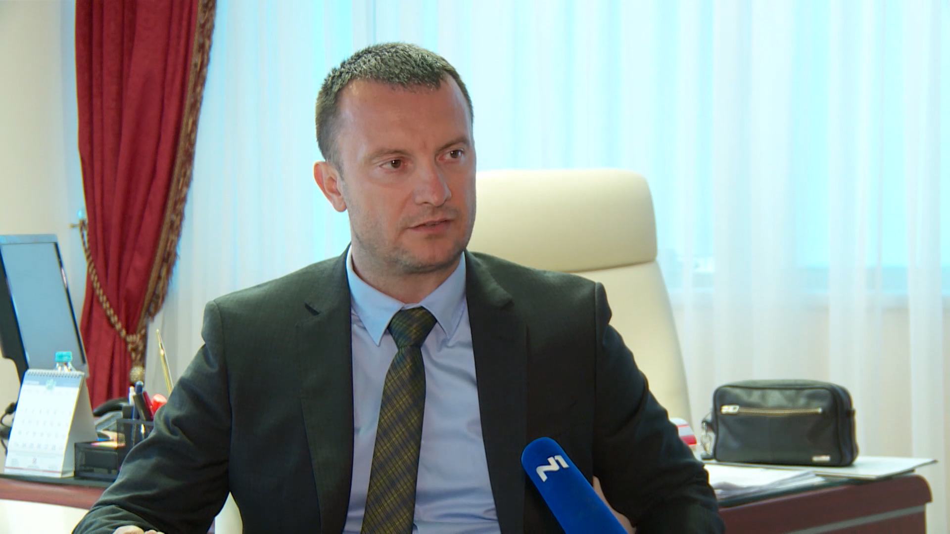 SA-PORESKA RS-INTW-SNM-1(20190904-053906117).Still001