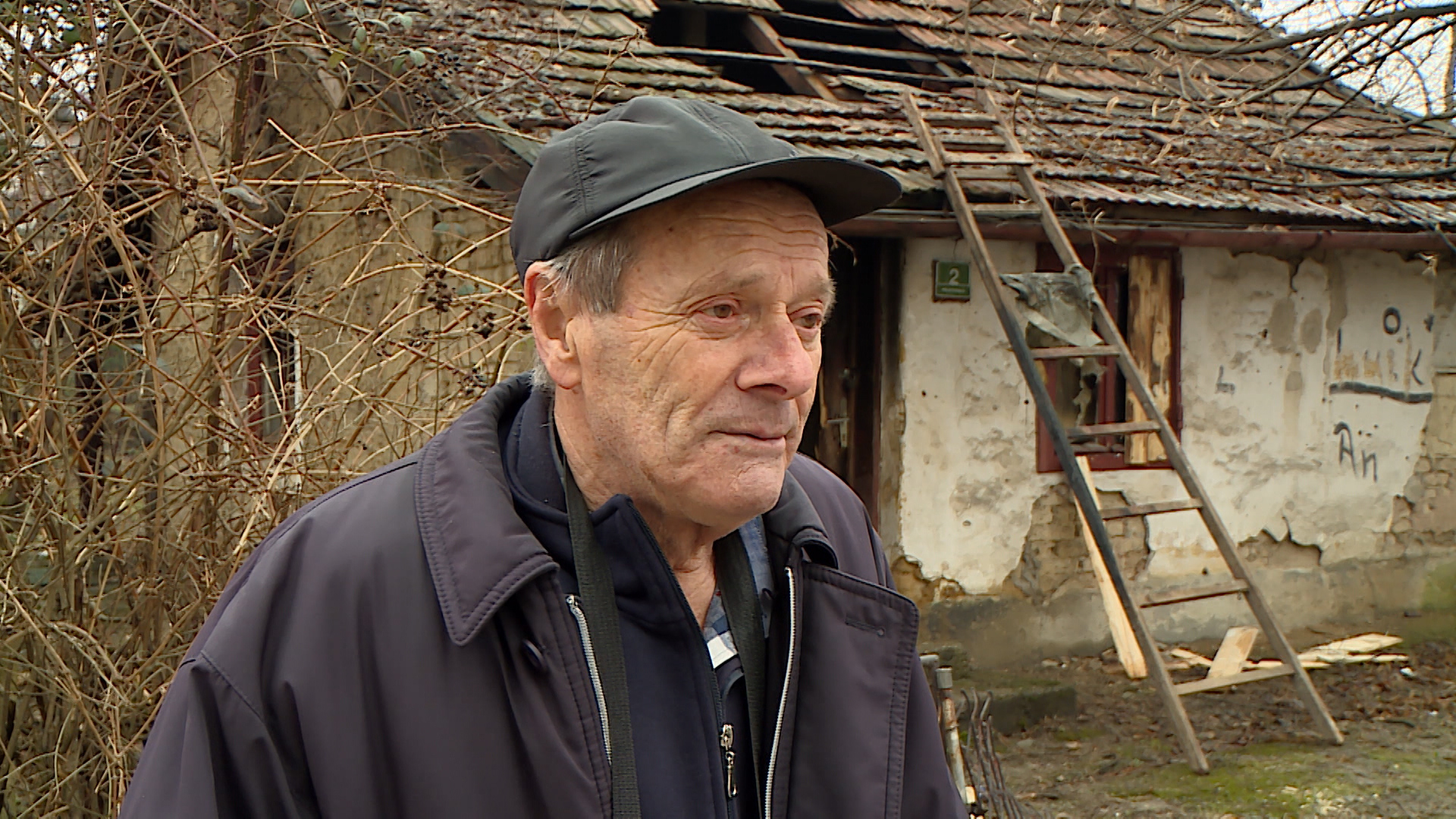 SA-POZAR MIGRANT PKG-ALT-1(20190205-164412095).00_01_33_16.Still002