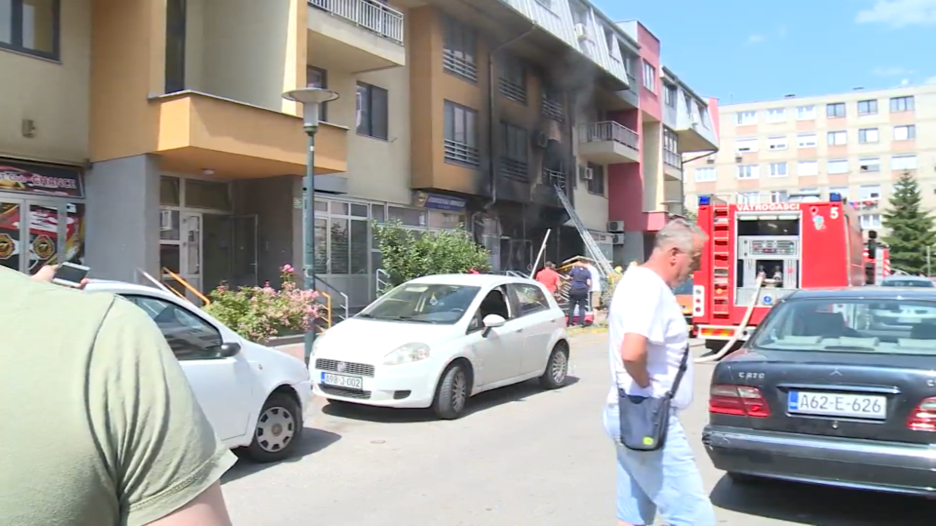 sa-pozar otoka-070719-sem.00_00_24_06.Still001