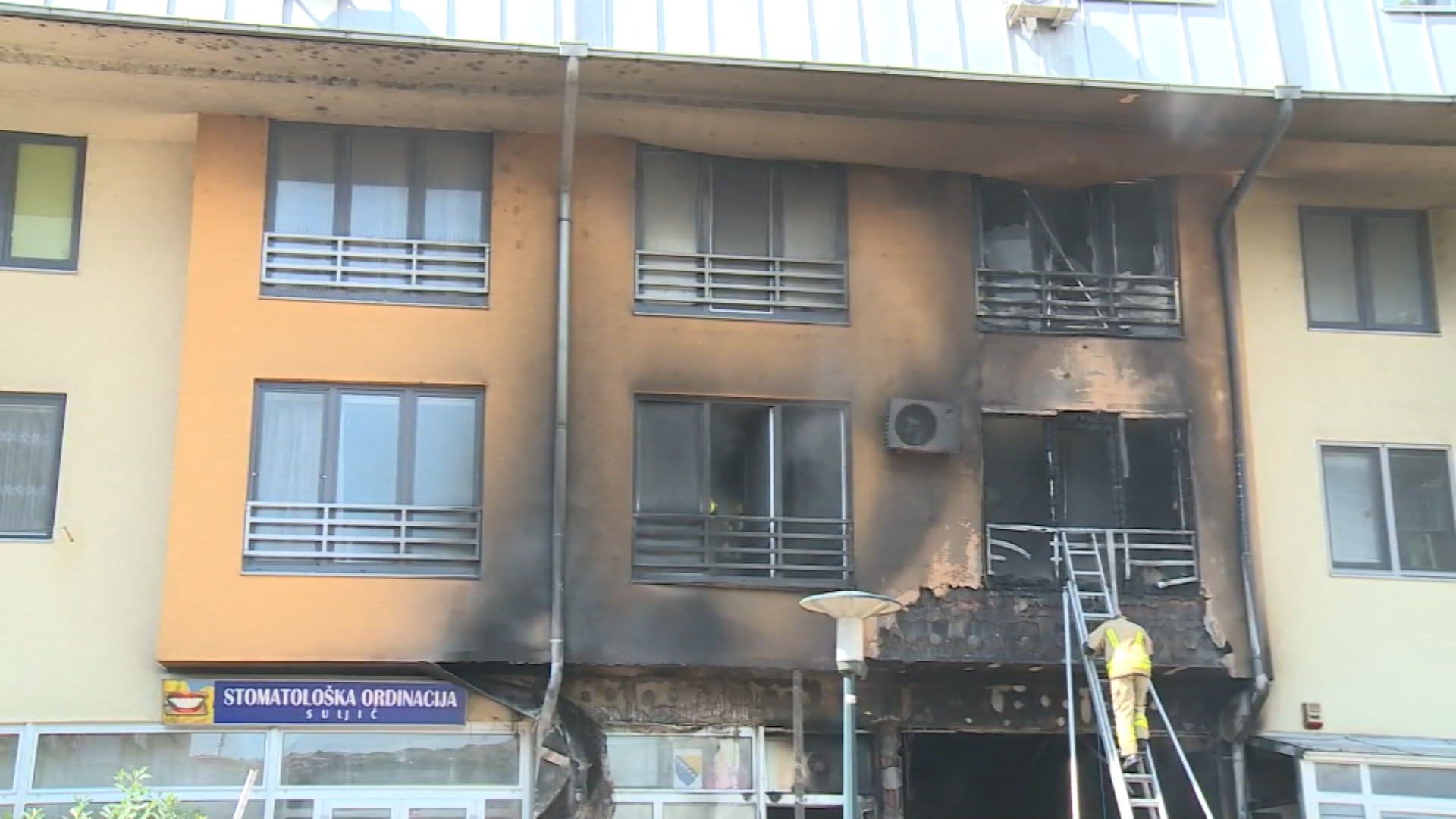 sa-pozar otoka-070719-sem.00_02_36_03.Still003