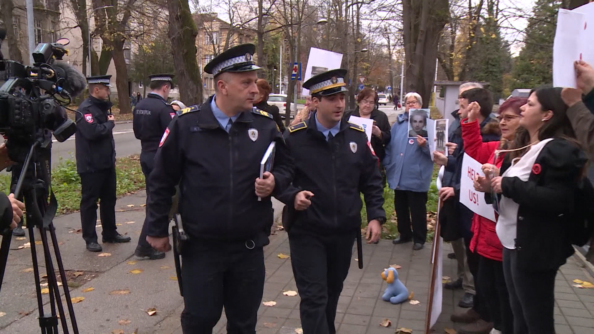 SA-PRAVDA ROCISTE PKG-ANM-1(20191128-145411075).00_00_39_00.Still002