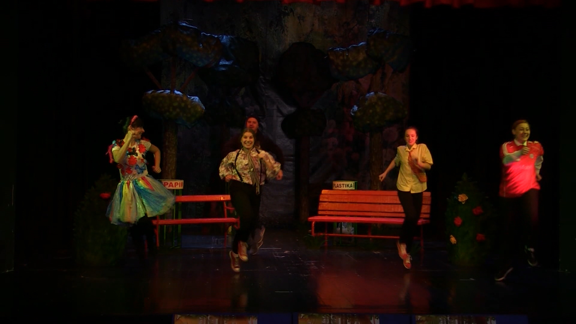 SA-PREDSTAVA TUZLA-PKG-ADG-1(20190117-144329848).00_00_03_14.Still002