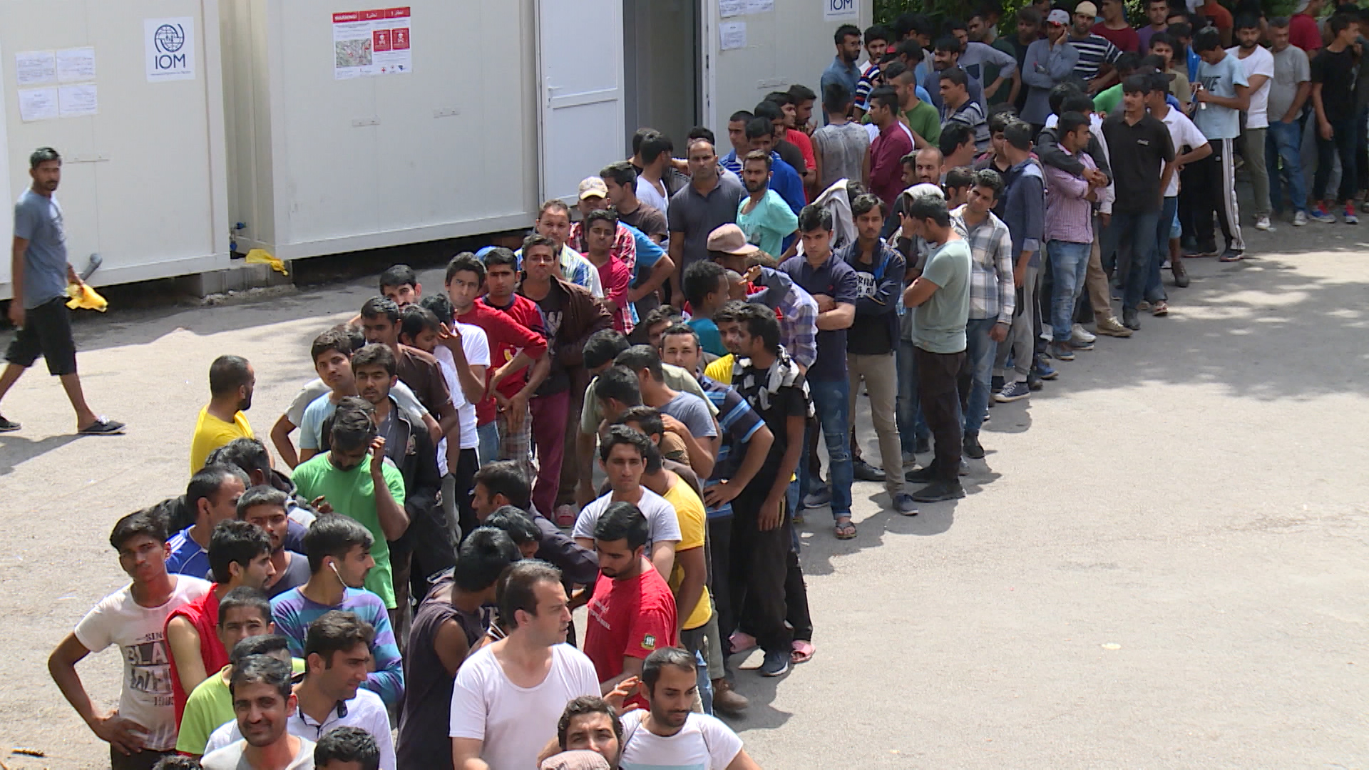 SA-PREPUCAVANJE MIGRANTIMA PKG-HAS-1(20190409-174837442).00_01_44_00.Still002