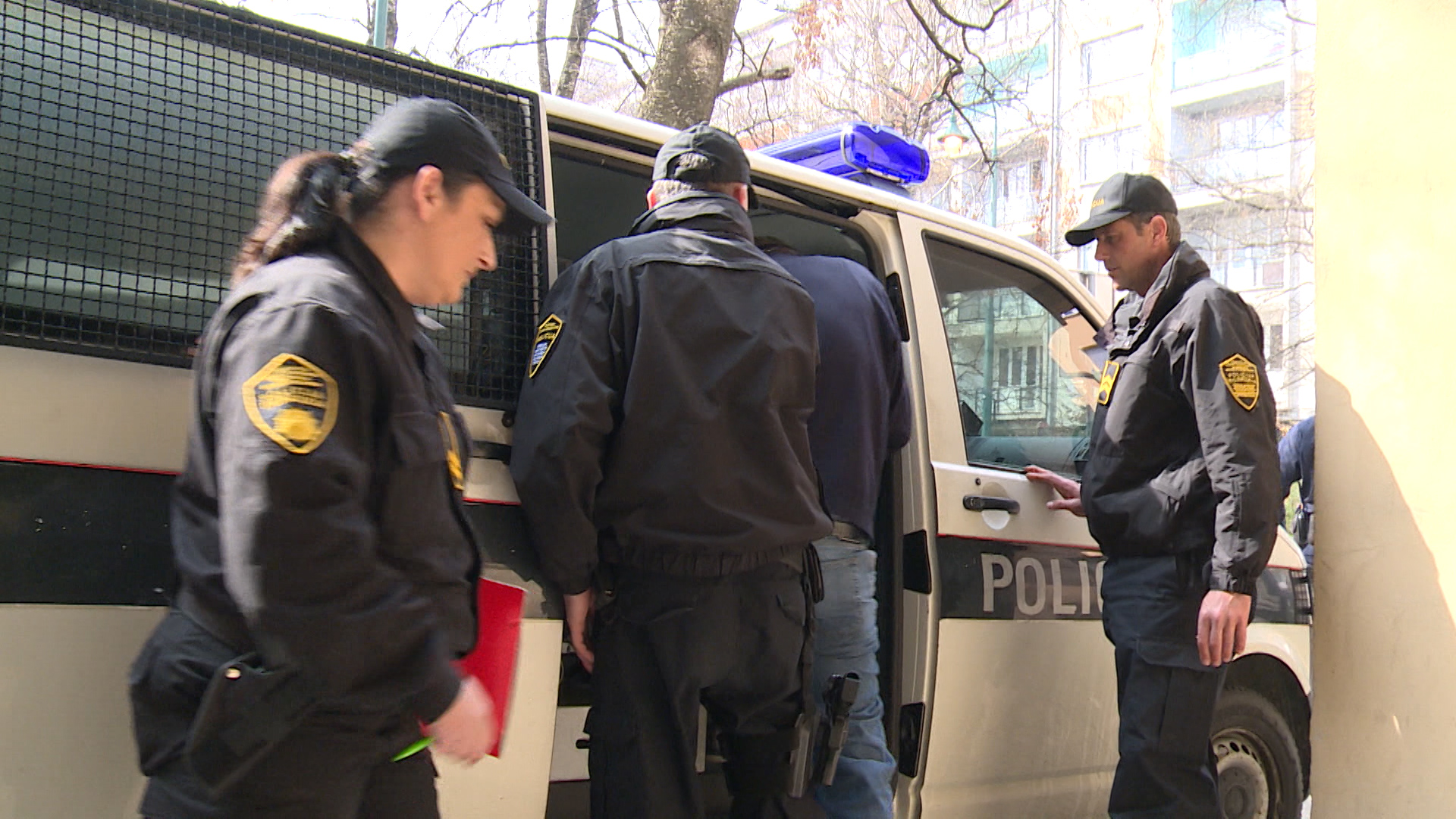 SA-PRESSING-030419-02_1.00_01_17_03.Still004