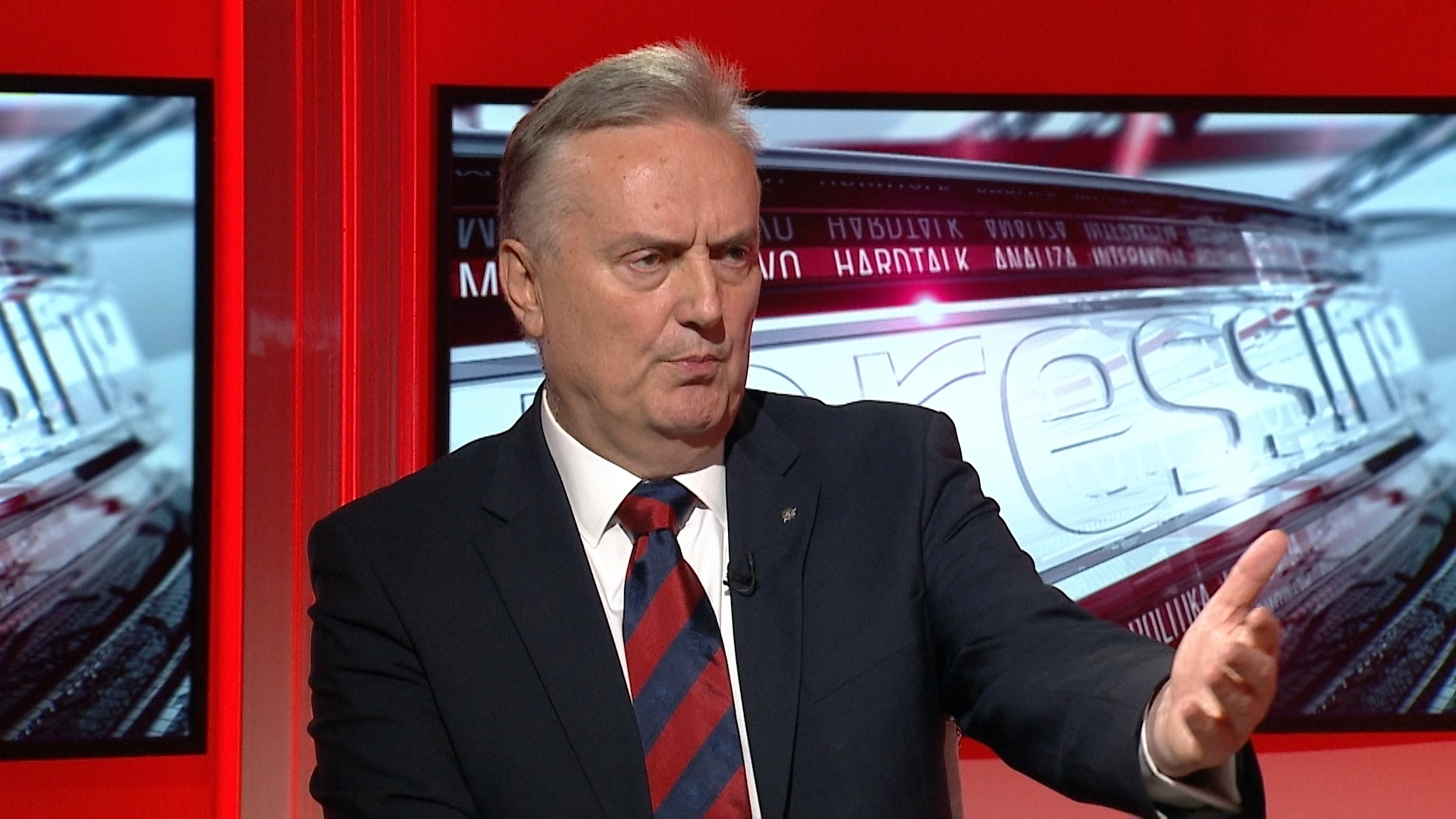 SA-PRESSING-071118-01.00_18_39_11.Still014