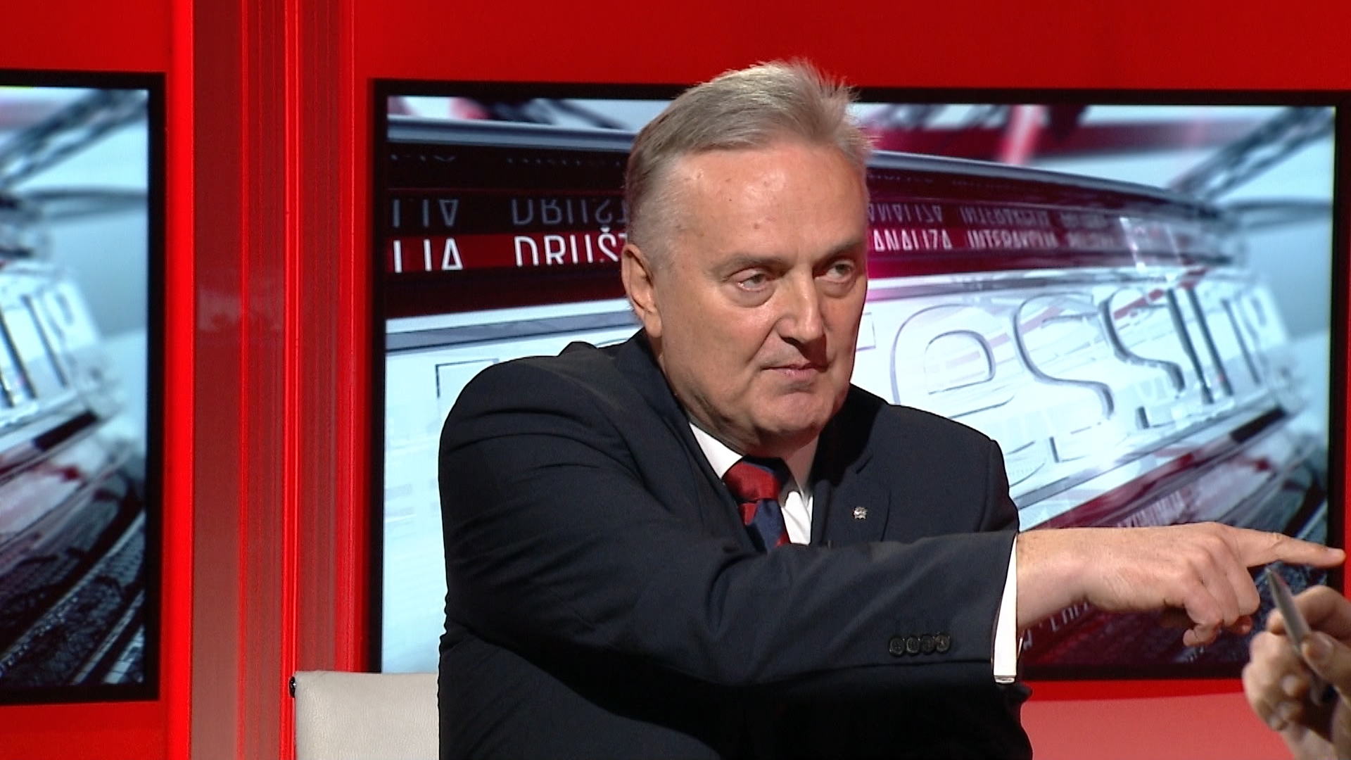 SA-PRESSING-071118-01.00_22_10_24.Still011