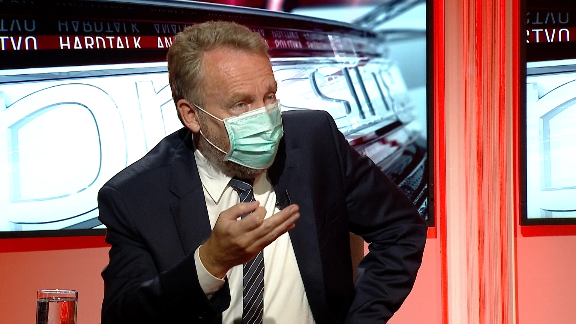 SA-PRESSING-090920-01.00_19_55_13.Still006