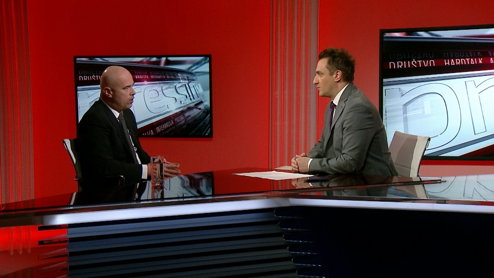 SA-PRESSING-110320-01.00_11_30_00.Still001