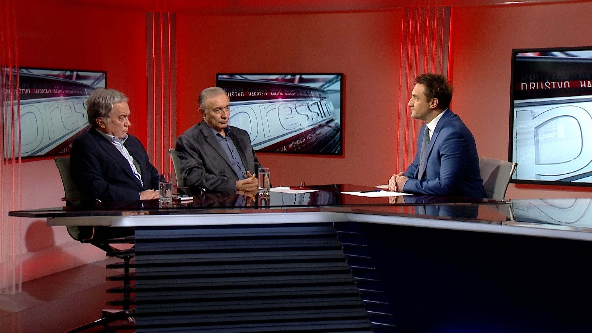 SA-PRESSING-181219-02.00_00_40_06.Still001