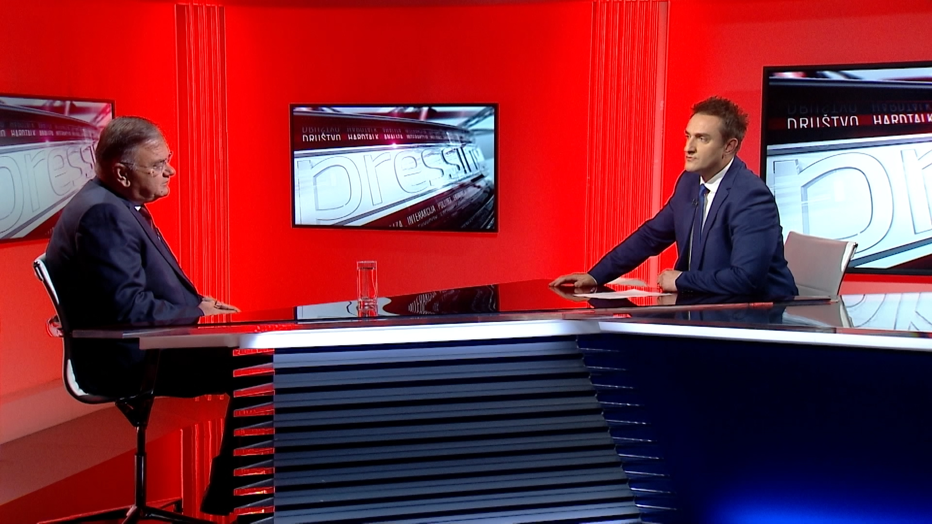 SA-PRESSING-270520-01.20_02_30_18.Still001