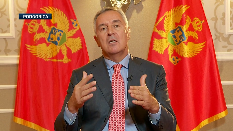 SA-PRESSING-300920-01.14_26_47_00.Still007