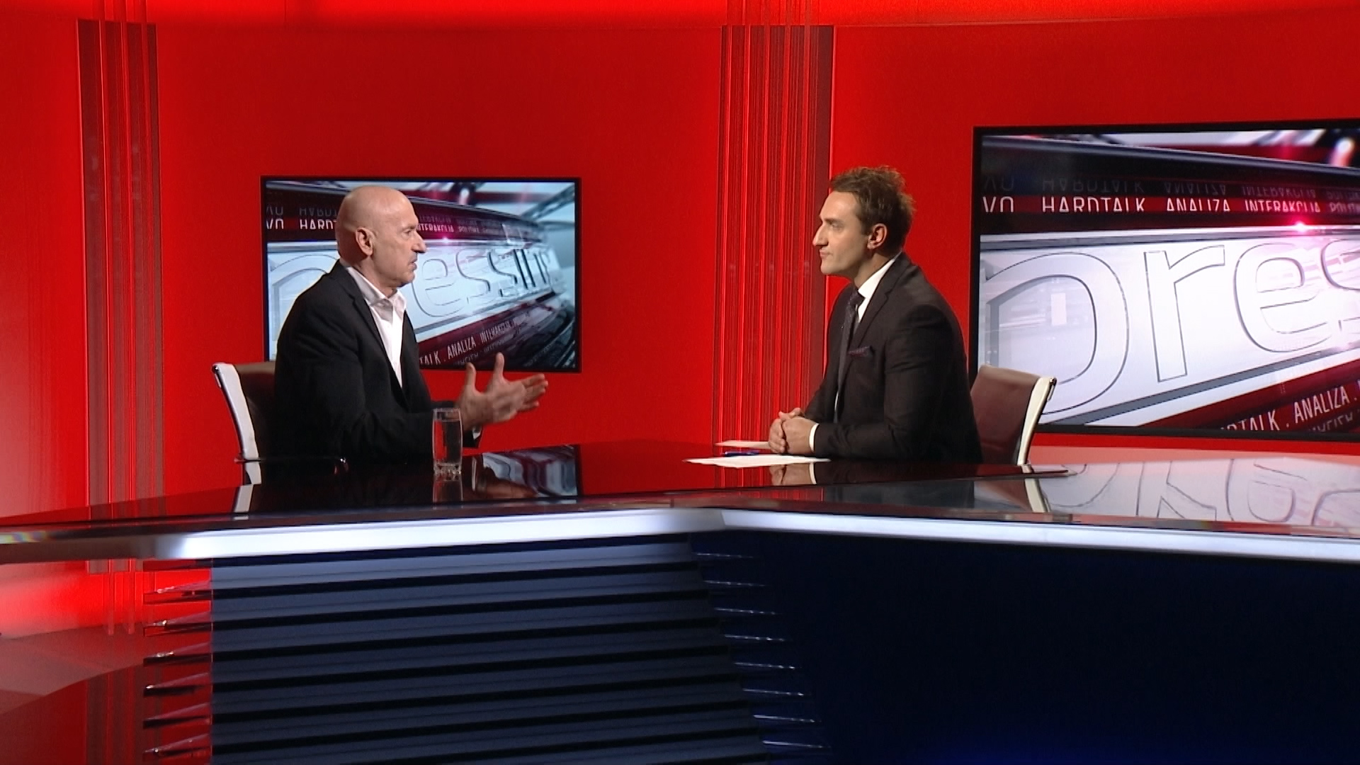 SA-PRESSING-301019-01.00_01_57_21.Still001