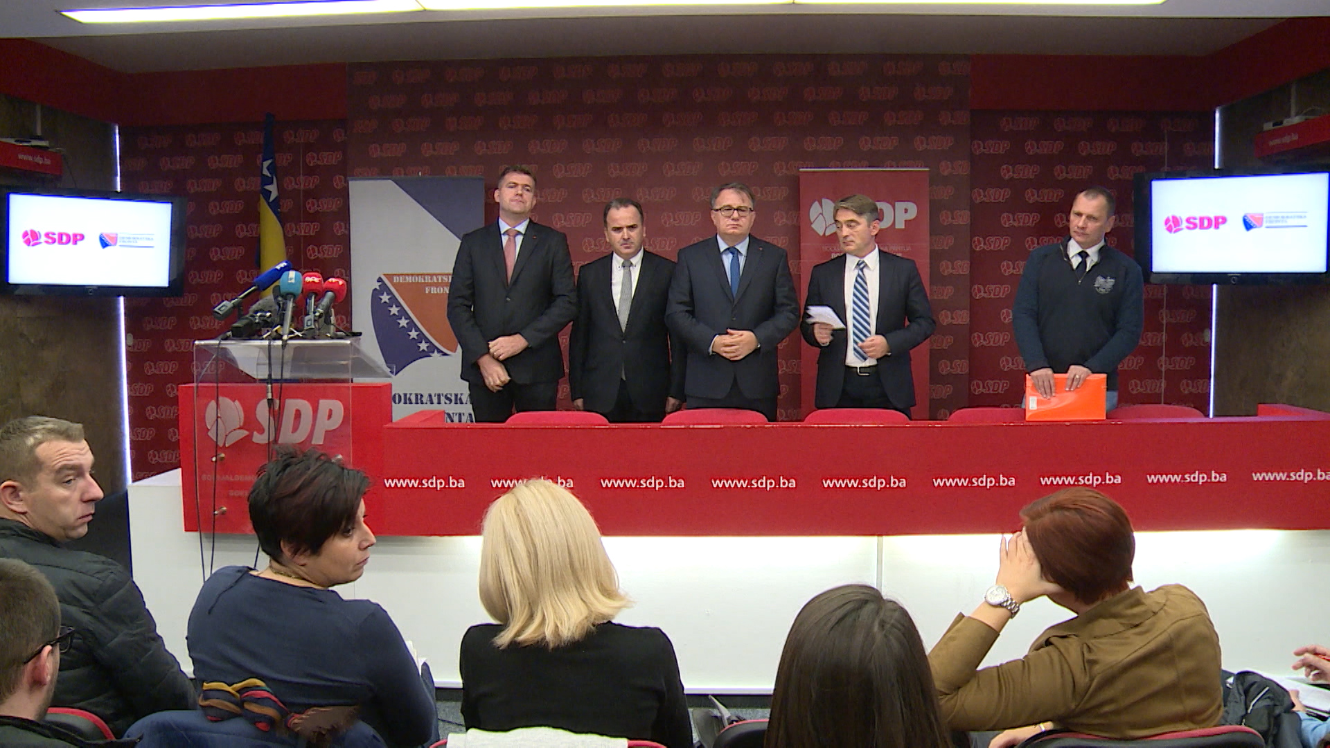 sa-prica kayan chan-ljs-01(20170809-154623908).Still014