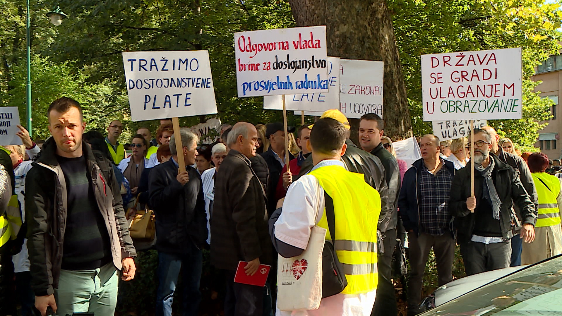 SA-PROTEST LJEKARA KS PKG-ADB-1(20191007-162712158).mxf.Still001