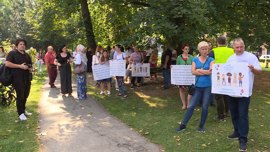 sa-protest vlada ks-mak-02(20190722-092841159).MXF.00_25_52_03.Still001