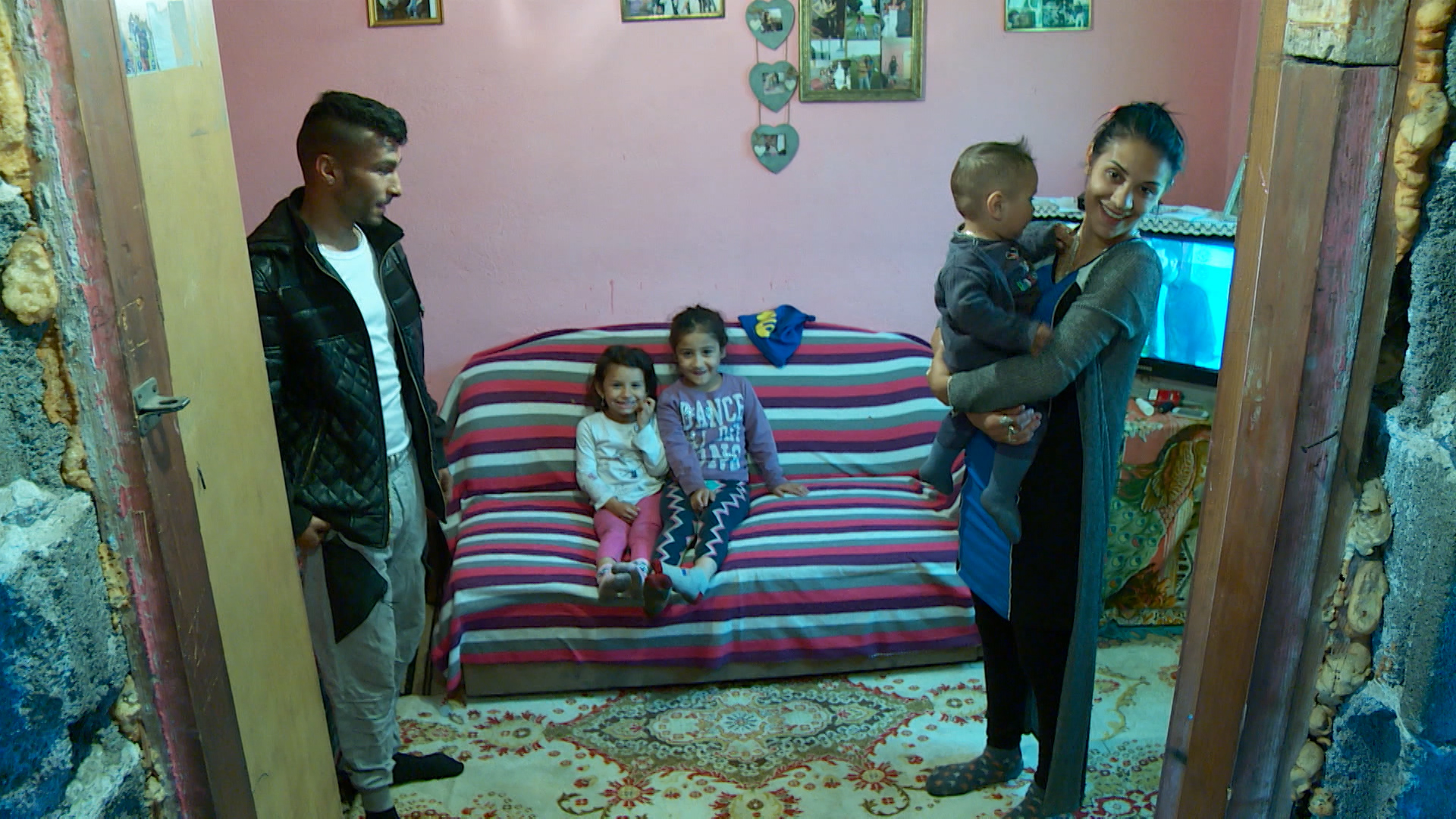 SA-ROMI VARDA PKG-MIJ-2(20190408-172304159).00_00_12_16.Still002