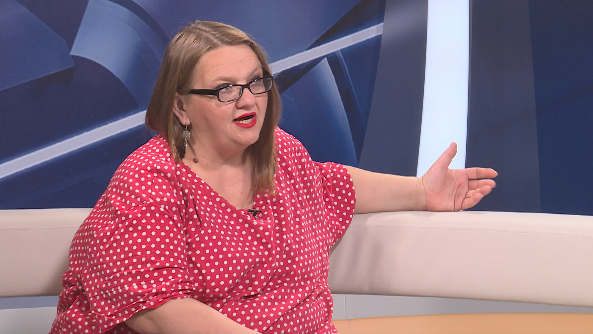 sa-rubina cengic-clf_1.08_36_20_17.Still001