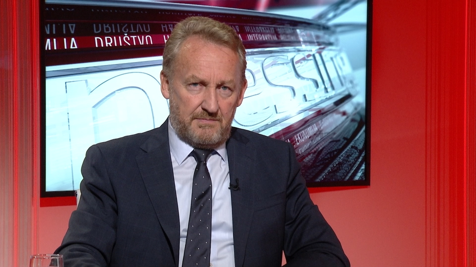 SA-SAJAM KNJIGE BL-SNM-1(20190911-155638540).00_02_24_09.Still006