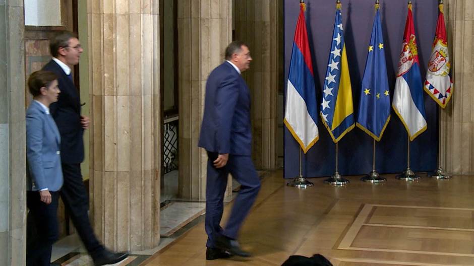 SA-SASTANAK VUCIC REAX PKG-ADS-1(20190922-170317684).00_00_13_09.Still001