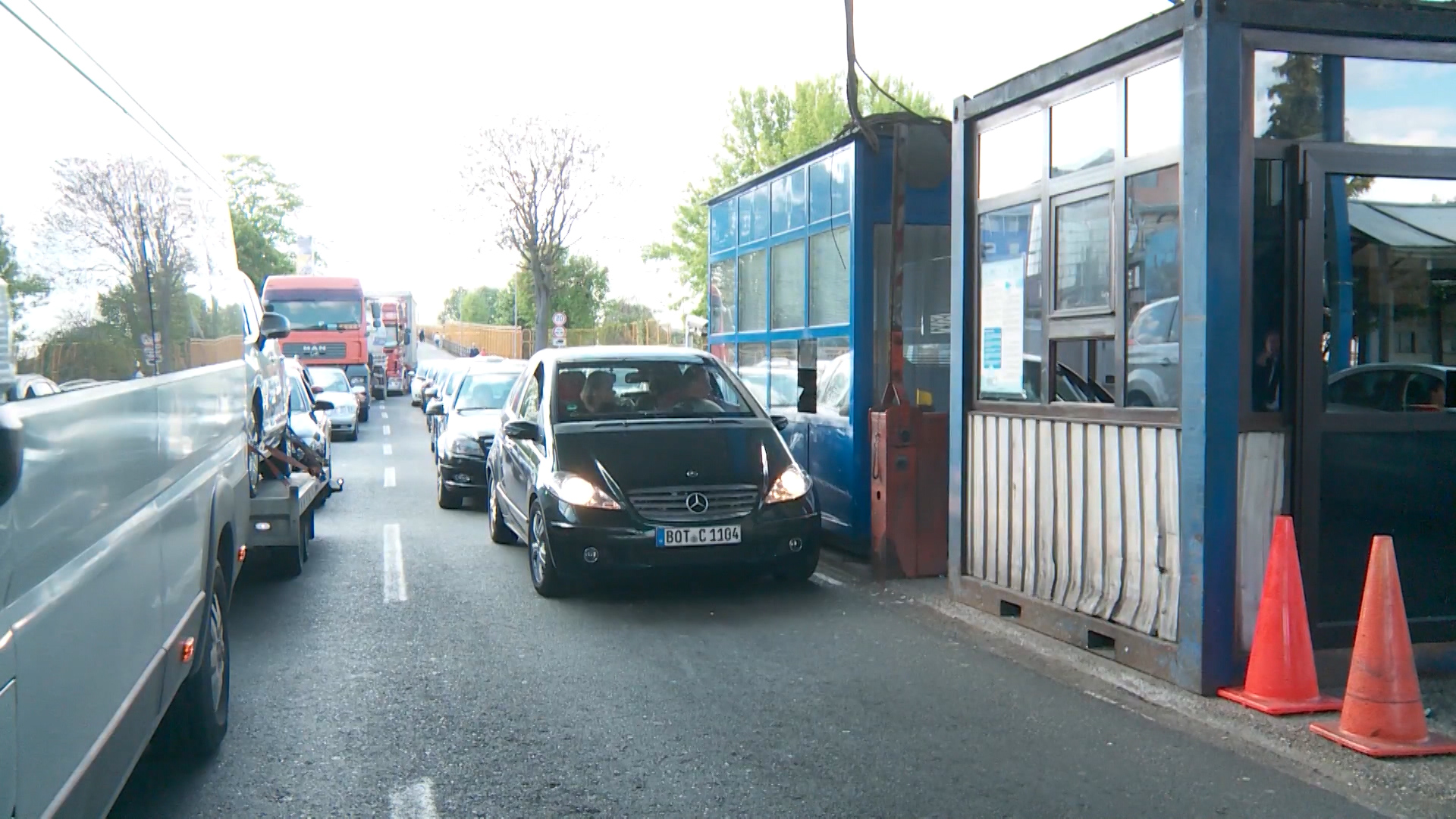 SA-SCHENGEN PKG-19-BOB-1(20191023-164039334).mxf.00_01_33_24.Still003