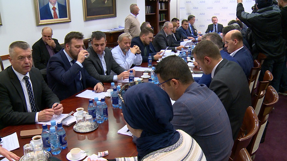 sa-sda-bob-1(20191216-144646002).MXF.00_01_27_21.Still001