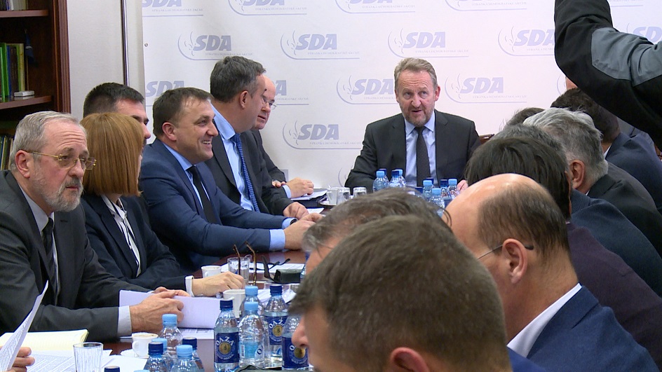 sa-sda-bob-1(20191216-144646002).MXF.00_01_31_16.Still002