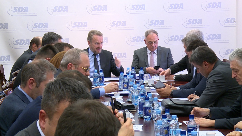 sa-sda-bob-1(20191216-144646002).MXF.00_01_57_04.Still007