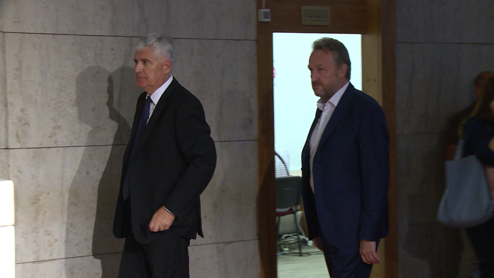 SA-SDA HDZ PKG-19-ZVK-1(20191028-170519767).00_00_02_10.Still001