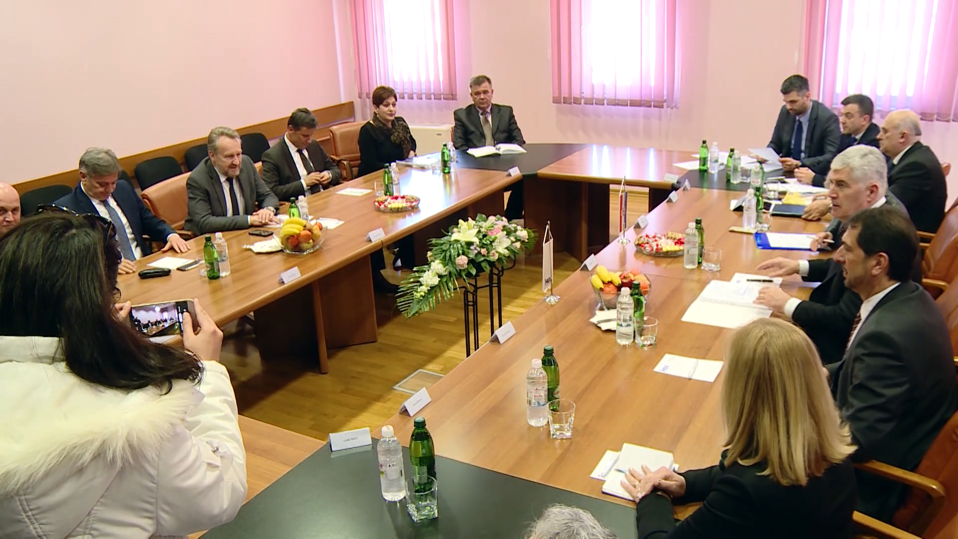 SA-SDA HDZ PKG-DJK-1(20200304-184623039).00_00_24_05.Still001