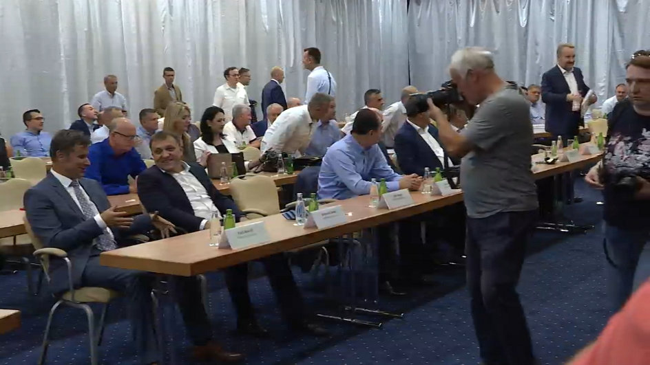 sa-sda vo sot-270719-tjd-wmt.11_17_01_20.Still006