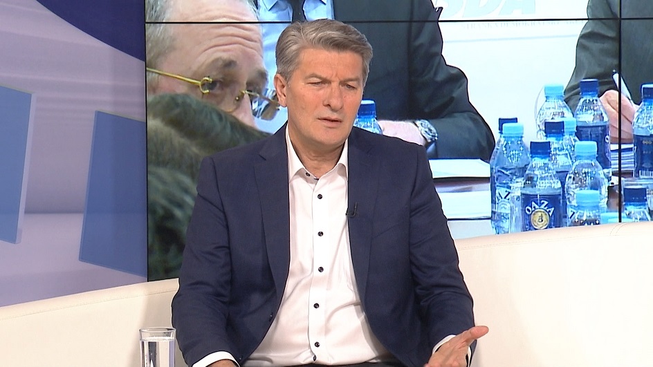 sa-semsudin mehmedovic-clf-170120.09_43_41_12.Still002