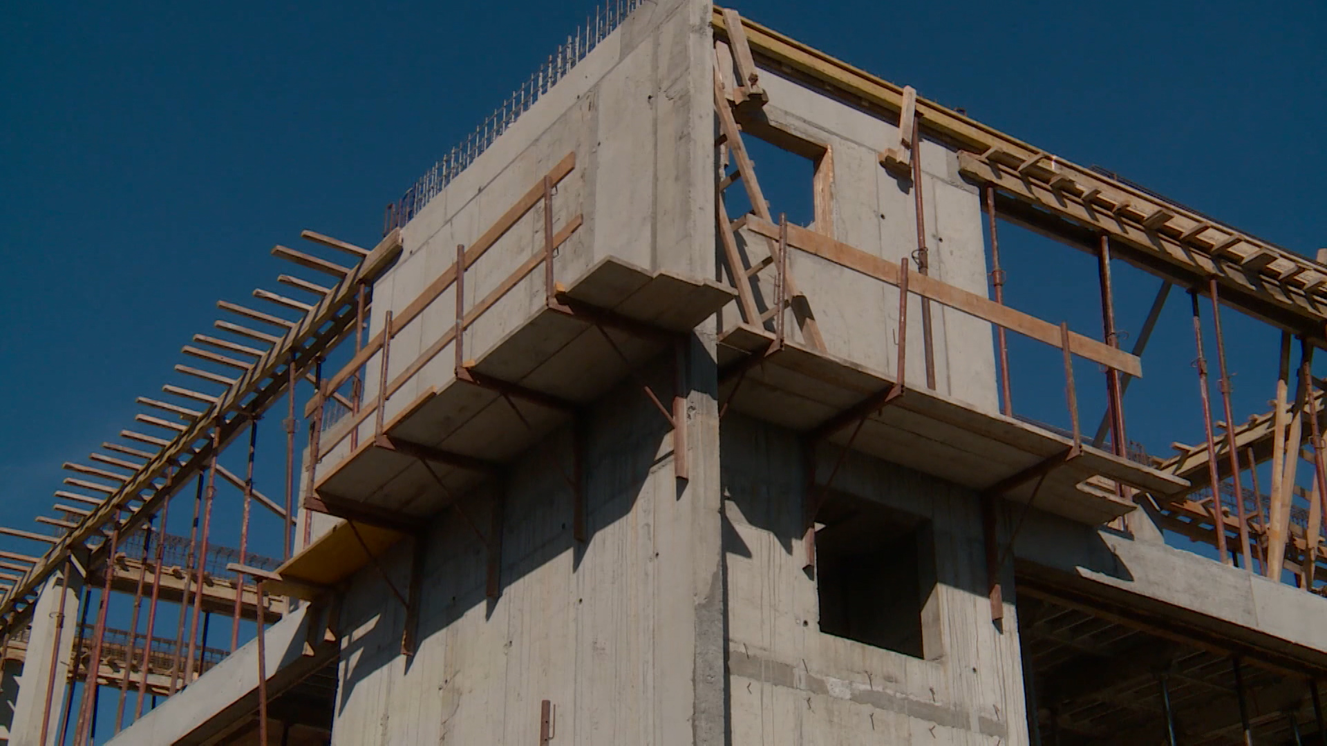 sa-sigurnost radnika-pkg-anm(20191023-162921377).mxf.00_00_10_11.Still001