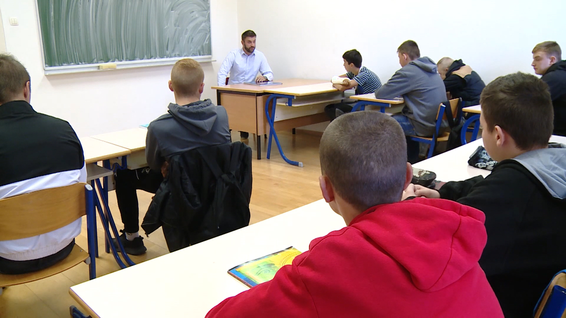 SA-SKOLE STIPENDIJA PKG-DJK-1(20191009-152326464).00_00_06_05.Still001