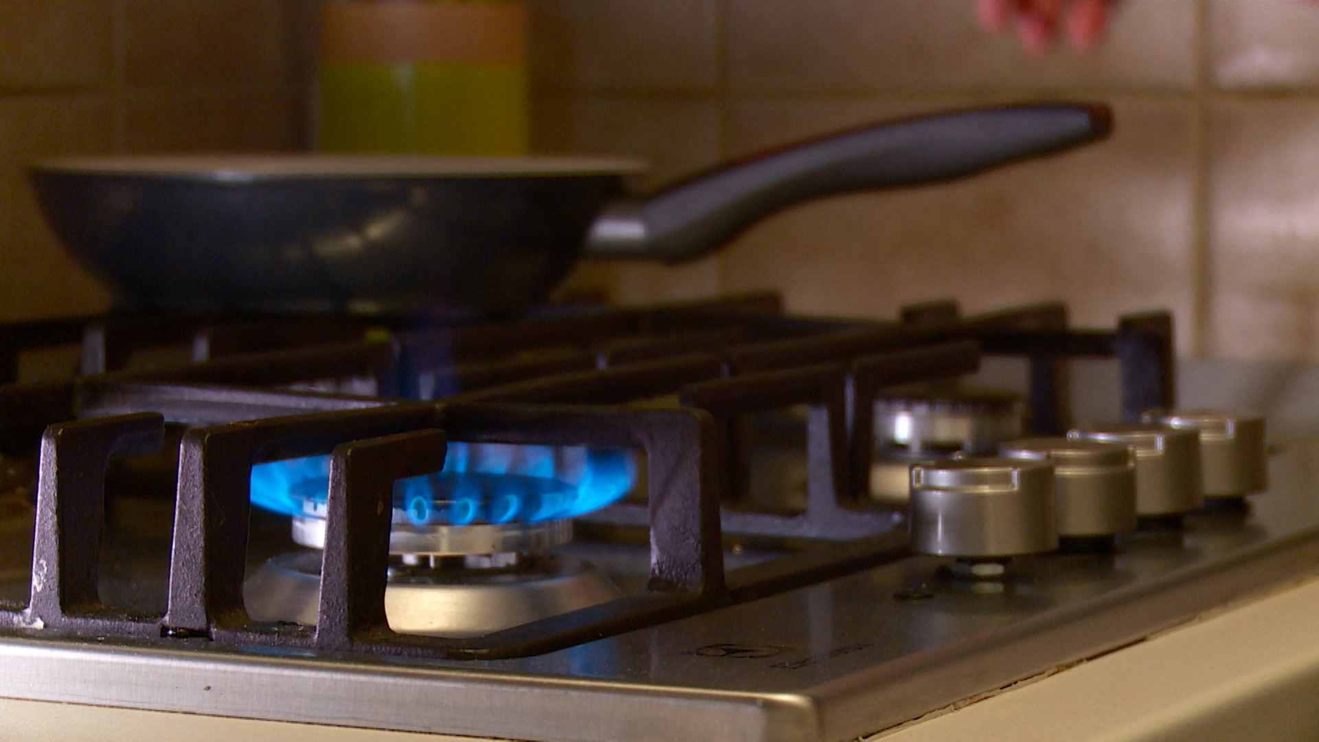 SA-SKUPLJI PLIN PKG-MAK-1(20190425-175026843).00_00_10_20.Still001