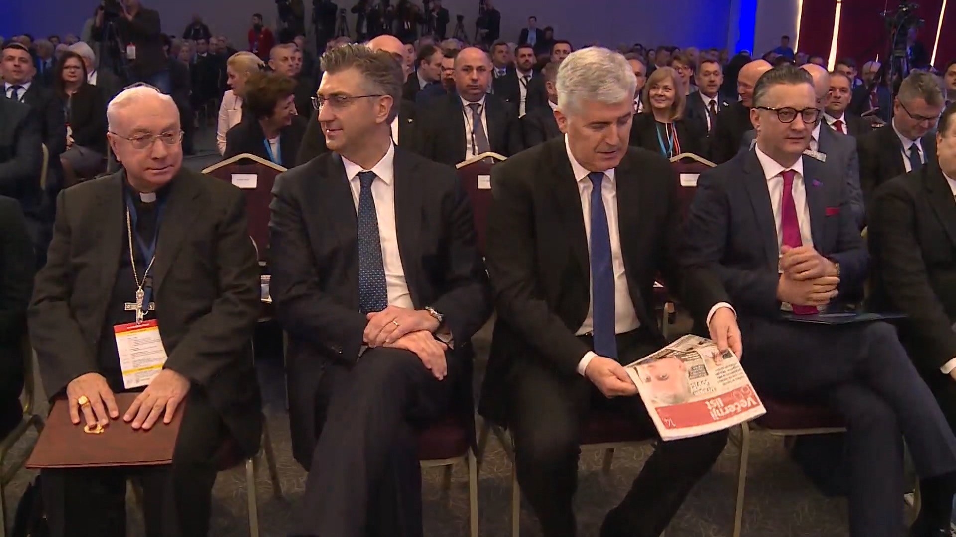 sa-skype-150319.00_00_10_19.Still004