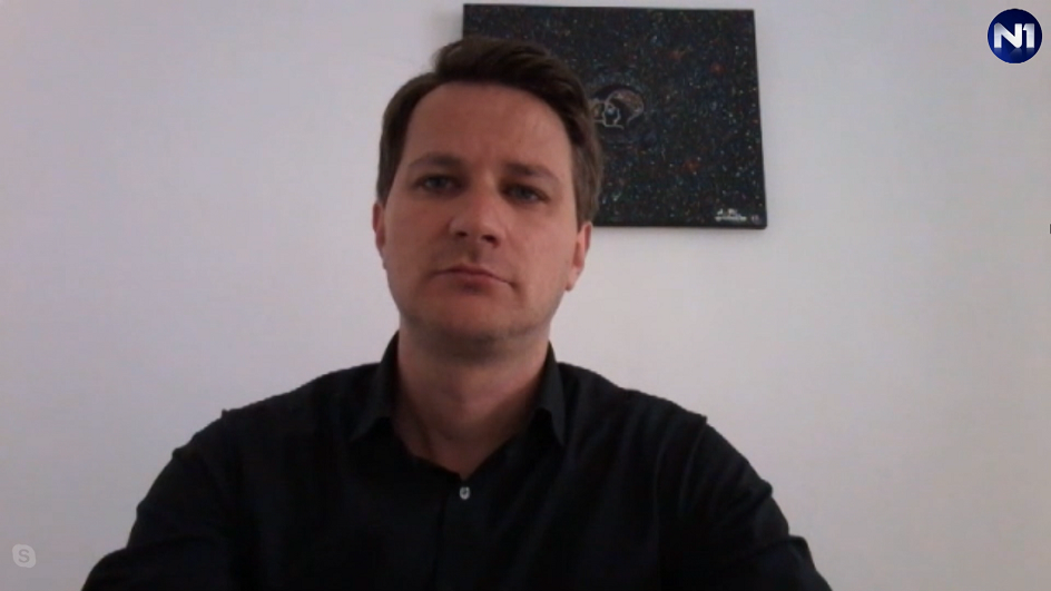 sa-skype-ahmed husagic-clf-210519.07_43_17_12.Still001