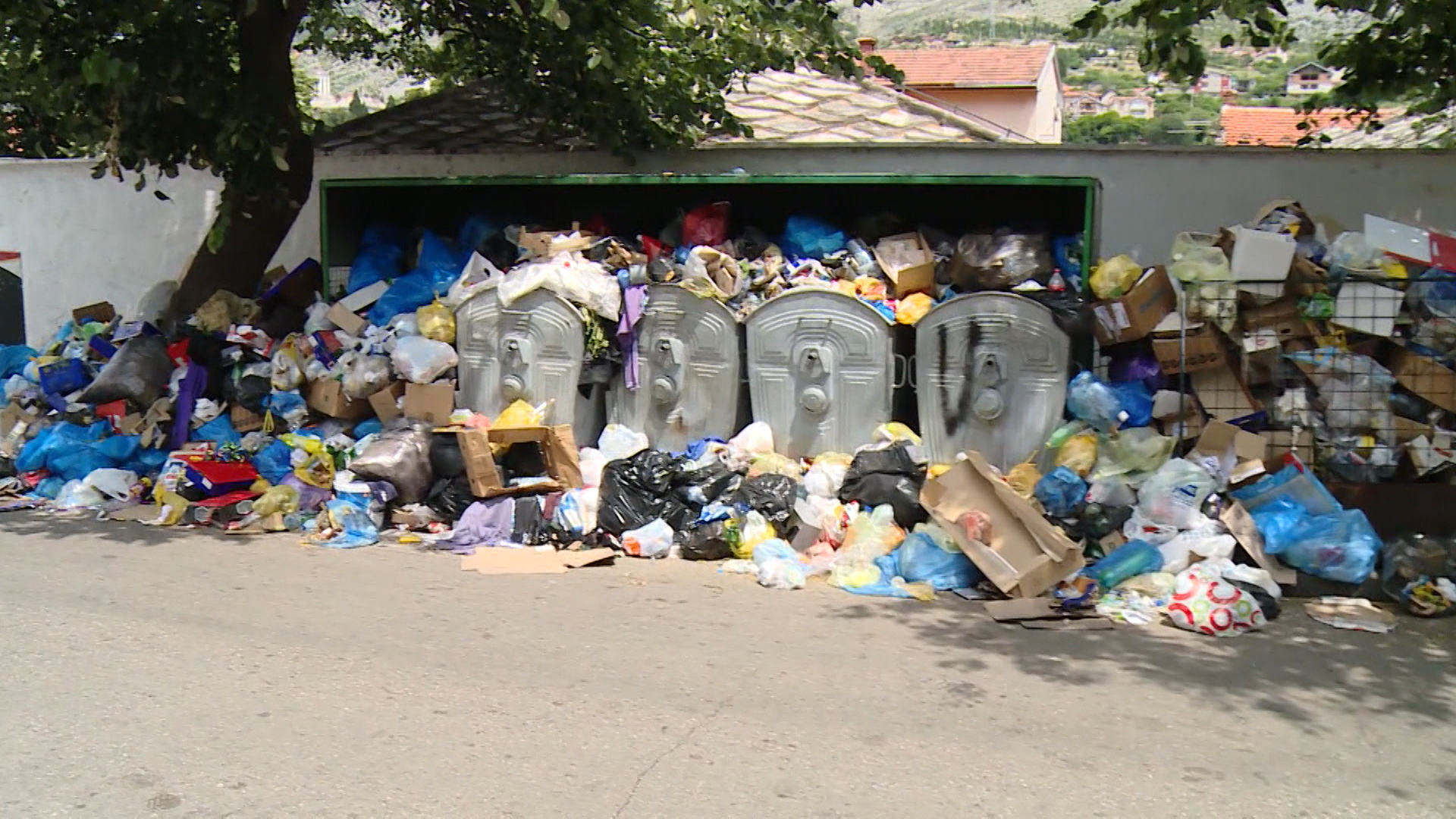 sa-smece-mostar-pkg-djk-1-20190618-184743504-00-02-08-09-still001-247975.jpeg