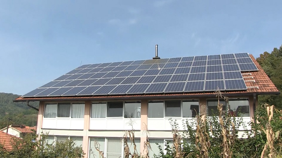 SA-SOLARNA ELEKTRANA PKG-NAT-1(20200924-180328436).mxf.00_02_33_22.Still002