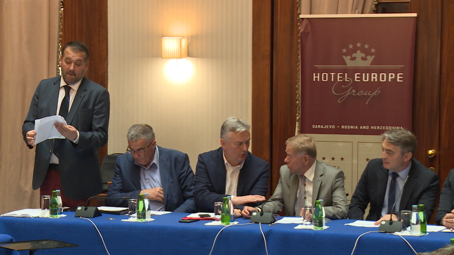 SA-SPD PKG-19-ZVK-1(20190509-184059675).mxf.00_00_22_20.Still002