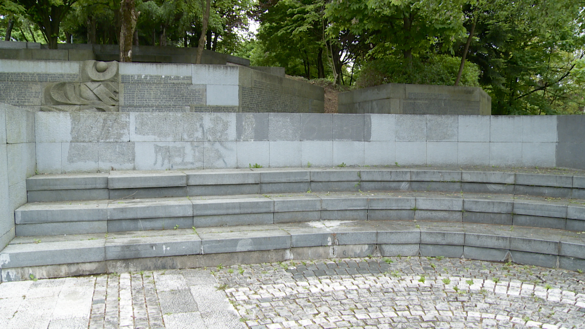 sa-spomenik vraca-mak(20190519-152757152).00_03_58_22.Still009